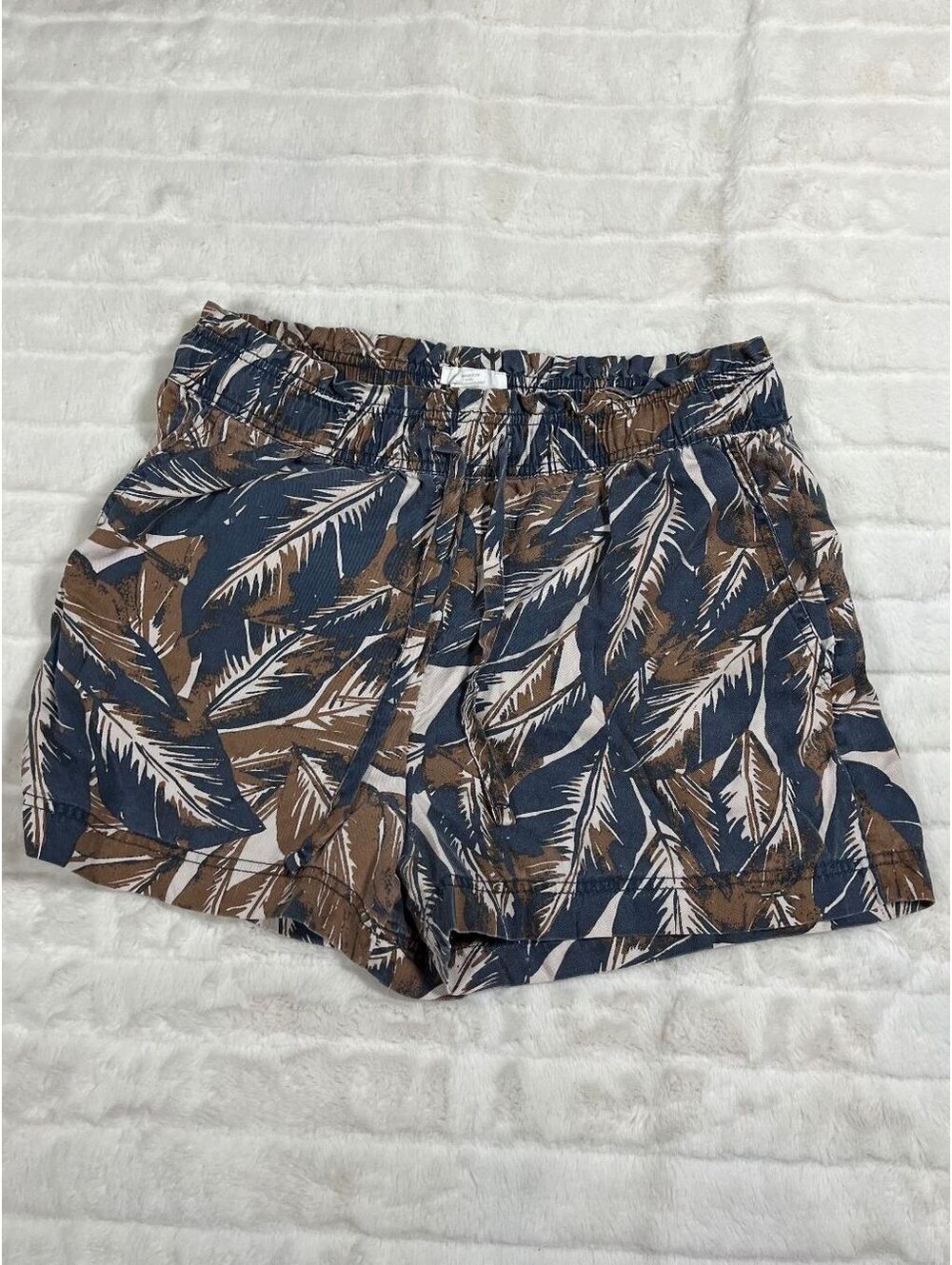C&C Women's L Lyocell Blue Brown Tropical Pull On Stretchy Waist Fall Shorts